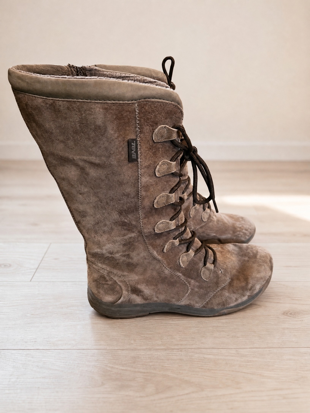 Teva Women’s Taupe Suede Lace-Up Winter Boots